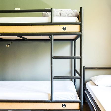 Destil Hostel Tiranë Luaran gambar