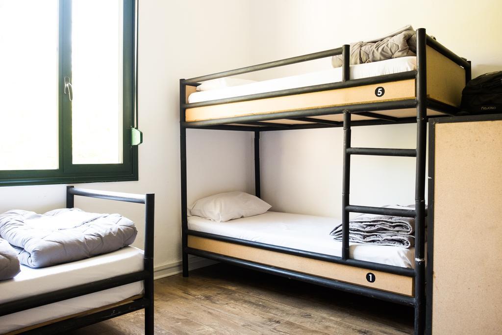 Destil Hostel Tiranë Luaran gambar